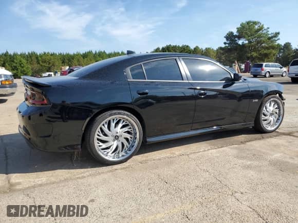 2023 Dodge Charger R/T with VIN 2C3CDXCT8PH685049, listed as a Copart auction lot 81196655 with 15,720 mi miles and Salvage title. Bid and sale history available at DreamBid. Image 3.