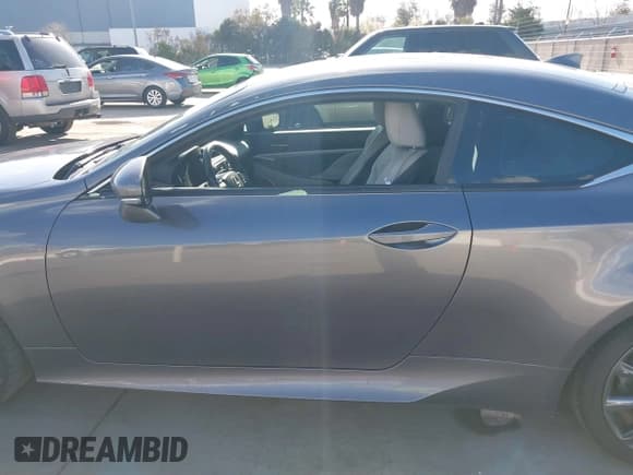 ✅ 2016 Lexus RC 350 F Sport • VIN: JTHHE5BC0G5011939 • Лот: 38711990. Опубликован ранее на IAAI с пробегом 55 820 миль. Бесплатный доступ к архиву аукционных продаж из США и подробный отчёт об истории автомобиля на DreamBid. Изображение 14.