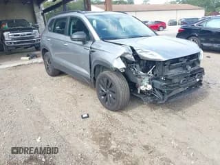 ✅ 2024 Volkswagen Taos S • VIN: 3VV5X7B2XRM097647 • Лот: 43317101. Опубликован ранее на IAAI с пробегом 20 494 миль. Бесплатный доступ к архиву аукционных продаж из США и подробный отчёт об истории автомобиля на DreamBid. Изображение 1.