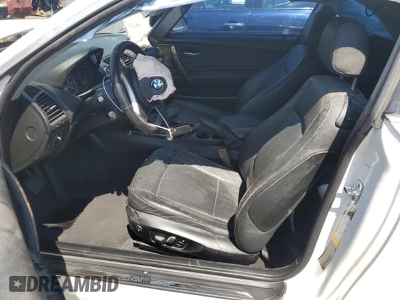 ✅ 2008 BMW 1 Series 128i • VIN: WBAUP73538VF08653 • Lot: 42610365. Listed on Copart with 233,845 mi. Free auction sales archive from the USA and detailed vehicle history report at DreamBid. Image 7.