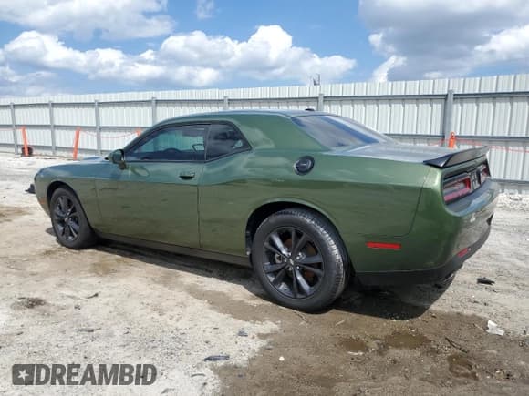 ✅ 2023 Dodge Challenger SXT • VIN: 2C3CDZGG0PH565870 • Lot: 71253634. Wystawiony na Copart z przebiegiem 11 094 mil. Bezpłatny archiwum sprzedaży aukcyjnych z USA i szczegółowy raport historii pojazdu na DreamBid. Zdjęcie 2.