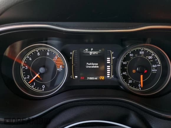 ✅ 2019 Jeep Cherokee Altitude • VIN: 1C4PJMLX8KD398775 • Lot: 85402575. Wystawiony na Copart z przebiegiem 71 503 mil. Bezpłatny archiwum sprzedaży aukcyjnych z USA i szczegółowy raport historii pojazdu na DreamBid. Zdjęcie 9.