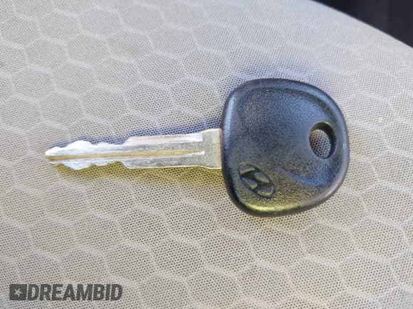 ✅ 2020 Hyundai Elantra SEL • VIN: 5NPD84LF4LH571760 • Lot: 43388686. Listed on IAAI with 74,258 mi. Free auction sales archive from the USA and detailed vehicle history report at DreamBid. Image 11.