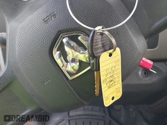 ✅ 2009 Dodge 1500 ST • VIN: 1D3HB18K79S773372 • Lot: 42344524. Wystawiony na IAAI z przebiegiem 175 553 mil. Bezpłatny archiwum sprzedaży aukcyjnych z USA i szczegółowy raport historii pojazdu na DreamBid. Zdjęcie 11.