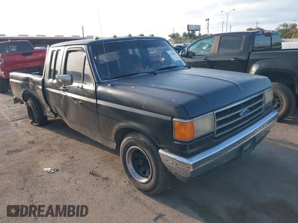 ✅ 1989 Ford F-150 • VIN: 1FTEX15N1KKA01967 • Лот: 43386302. Опубликован ранее на IAAI с пробегом 249 893 миль. Бесплатный доступ к архиву аукционных продаж из США и подробный отчёт об истории автомобиля на DreamBid. Изображение 1.