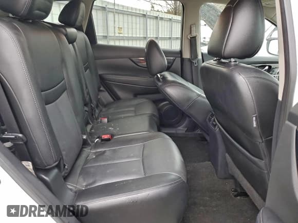 ✅ 2017 Nissan Rogue SL • VIN: 5N1AT2MV5HC812557 • Lot: 96180955. Wystawiony na Copart z przebiegiem 70 713 mil. Bezpłatny archiwum sprzedaży aukcyjnych z USA i szczegółowy raport historii pojazdu na DreamBid. Zdjęcie 11.