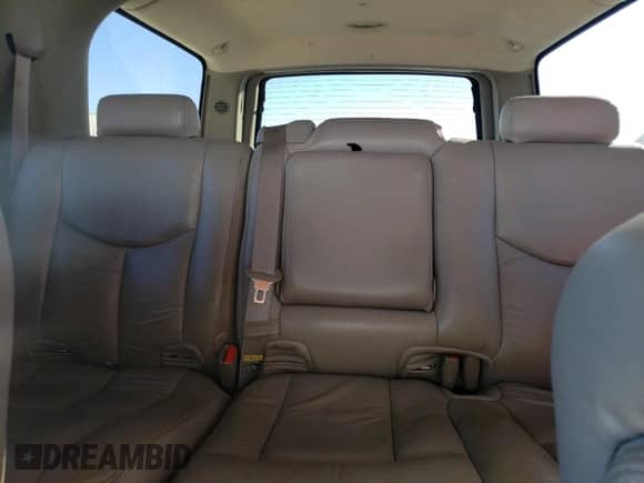 2004 Chevrolet Suburban LT с VIN 3GNEC16ZX4G208646, выставлен на аукционе Copart как лот 81129934 с пробегом 251 497 миль миль и Чистый • Clean title. История ставок и продаж доступна на DreamBid. Изображение 10.