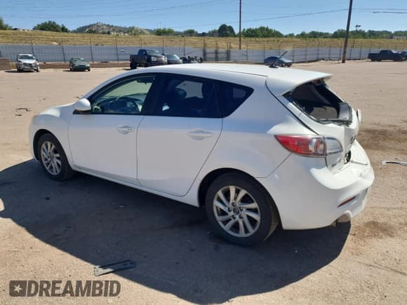 ✅ 2013 Mazda 3 i Touring • VIN: JM1BL1LP3D1836383 • Lot: 68472535. Listed on Copart with 161,080 mi. Free auction sales archive from the USA and detailed vehicle history report at DreamBid. Image 2.