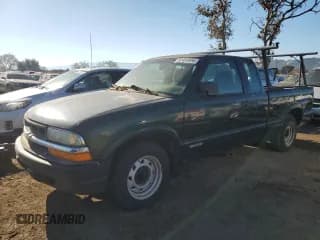 ✅ 2002 Chevrolet S-10 LS • VIN: 1GCCS19W128103100 • Лот: 82468804. Опубликован ранее на Copart с пробегом 95 878 миль. Бесплатный доступ к архиву аукционных продаж из США и подробный отчёт об истории автомобиля на DreamBid. Изображение 1.