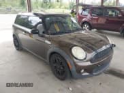 ✅ 2009 MINI Clubman S • VIN: WMWMM33549TP91656 • Lot: 42625405. Listed on IAAI with 104,230 mi. Free auction sales archive from the USA and detailed vehicle history report at DreamBid. Image 1.