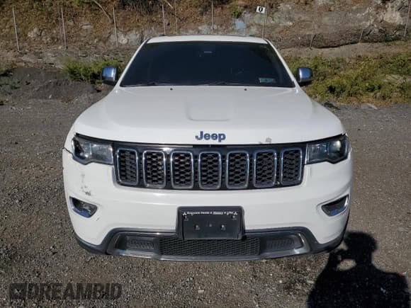✅ 2018 Jeep Grand Cherokee Limited • VIN: 1C4RJFBG8JC425564 • Lot: 82216045. Listed on Copart with 89,913 mi. Free auction sales archive from the USA and detailed vehicle history report at DreamBid. Image 5.