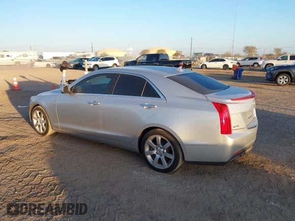✅ 2014 Cadillac ATS Standard RWD • VIN: 1G6AA5RA1E0104839 • Lot: 43693572. Wystawiony na IAAI z przebiegiem 142 797 mil. Bezpłatny archiwum sprzedaży aukcyjnych z USA i szczegółowy raport historii pojazdu na DreamBid. Zdjęcie 3.