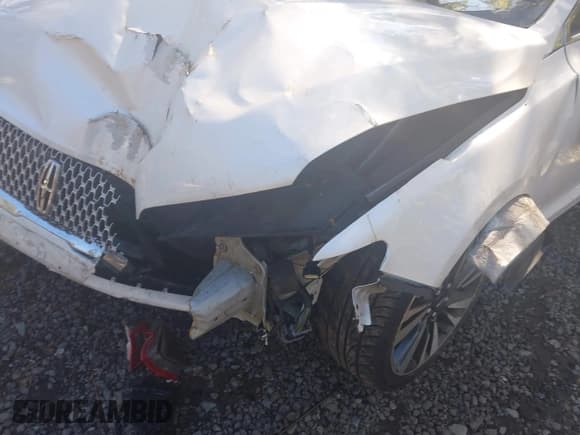 ✅ 2017 Lincoln MKZ Reserve • VIN: 3LN6L5E94HR610061 • Lot: 43418229. Wystawiony na IAAI z przebiegiem Nie podano. Bezpłatny archiwum sprzedaży aukcyjnych z USA i szczegółowy raport historii pojazdu na DreamBid. Zdjęcie 6.