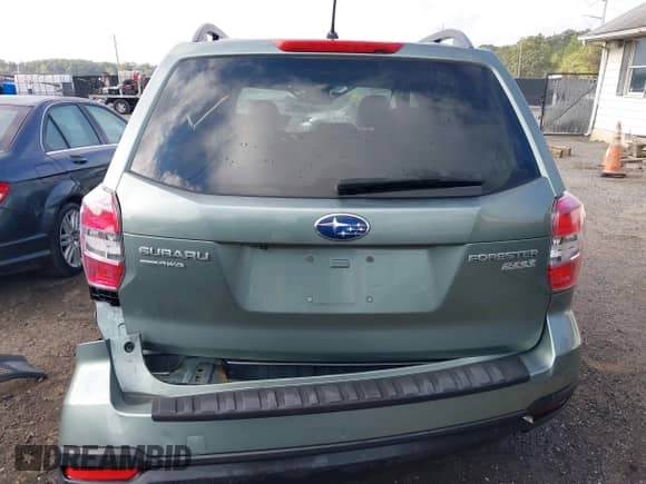 2015 Subaru Forester Premium z VIN JF2SJADC4FH530399, wystawiony jako IAAI lot #43165008 z przebiegiem 81 872 mil mil oraz . Historia ofert i sprzedaży dostępna na DreamBid. Obrazek 16.