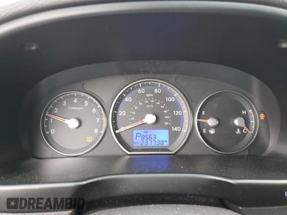 ✅ 2010 Hyundai Santa Fe Limited • VIN: 5NMSKDAG7AH352919 • Lot: 87277324. Listed on Copart with 237,738 mi. Free auction sales archive from the USA and detailed vehicle history report at DreamBid. Image 9.