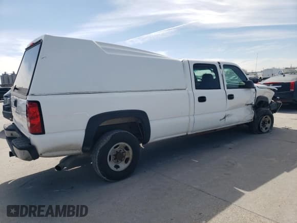 ✅ 2006 Chevrolet Silverado 2500HD Work Truck • VIN: 1GCHC23U56F170848 • Лот: 46299625. Опубликован ранее на Copart с пробегом 259 631 миль. Бесплатный доступ к архиву аукционных продаж из США и подробный отчёт об истории автомобиля на DreamBid. Изображение 3.
