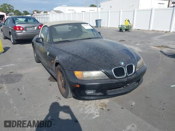 ✅ 1997 BMW 3 Series Z3 1.9 • VIN: 4USCH7323VLB84543 • Лот: 43893152. Опубликован ранее на IAAI с пробегом 113 386 миль. Бесплатный доступ к архиву аукционных продаж из США и подробный отчёт об истории автомобиля на DreamBid. Изображение 1.