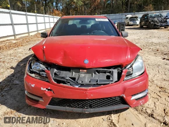 ✅ 2012 Mercedes-Benz C 300 Sport • VIN: WDDGF8BB8CA598014 • Лот: 92347225. Опубликован ранее на Copart с пробегом 165 258 миль. Бесплатный доступ к архиву аукционных продаж из США и подробный отчёт об истории автомобиля на DreamBid. Изображение 5.