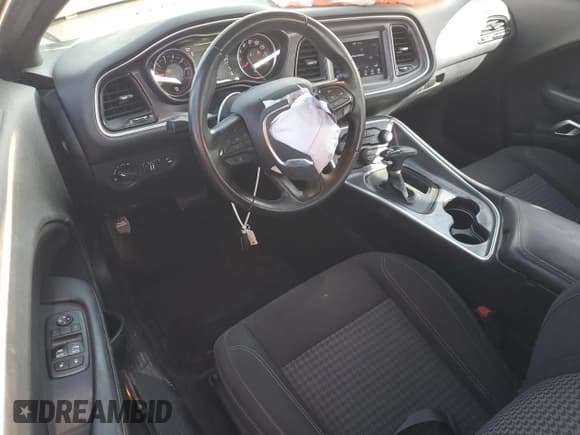 ✅ 2018 Dodge Challenger SXT • VIN: 2C3CDZAG0JH334743 • Lot: 92012645. Listed on Copart with 44,514 mi. Free auction sales archive from the USA and detailed vehicle history report at DreamBid. Image 8.