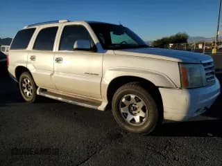 ✅ 2003 Cadillac Escalade • VIN: 1GYEK63N93R144697 • Lot: 90838415. Wystawiony na Copart z przebiegiem 177 881 mil. Bezpłatny archiwum sprzedaży aukcyjnych z USA i szczegółowy raport historii pojazdu na DreamBid. Zdjęcie 4.