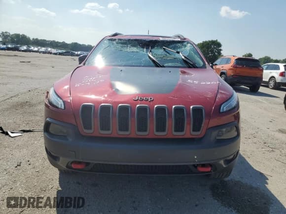 ✅ 2017 Jeep Cherokee Trailhawk • VIN: 1C4PJMBB1HW552200 • Lot: 68689395. Listed on Copart with 112,204 mi. Free auction sales archive from the USA and detailed vehicle history report at DreamBid. Image 5.