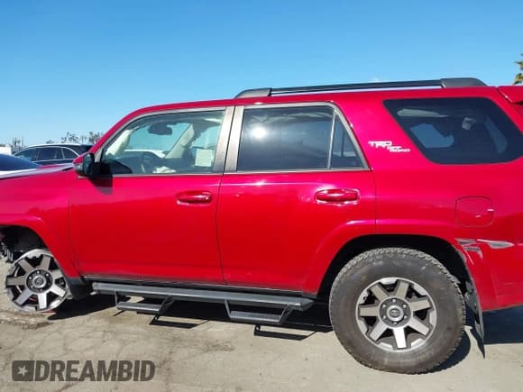 ✅ 2021 Toyota 4Runner TRD Off Road Premium • VIN: JTERU5JR2M5864350 • Лот: 41915660. Опубликован ранее на IAAI с пробегом 56 603 миль. Бесплатный доступ к архиву аукционных продаж из США и подробный отчёт об истории автомобиля на DreamBid. Изображение 14.