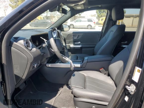 ✅ 2024 Mercedes-Benz EQB 300 • VIN: W1N9M0KB6RN110389 • Lot: 59312155. Wystawiony na Copart z przebiegiem 7 576 mil. Bezpłatny archiwum sprzedaży aukcyjnych z USA i szczegółowy raport historii pojazdu na DreamBid. Zdjęcie 7.