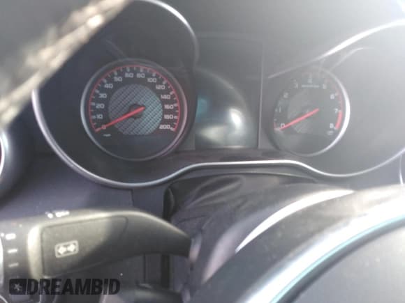 ✅ 2017 Mercedes-Benz C 63 S AMG • VIN: 55SWF8HB6HU188032 • Lot: 82704544. Wystawiony na Copart z przebiegiem 68 176 mil. Bezpłatny archiwum sprzedaży aukcyjnych z USA i szczegółowy raport historii pojazdu na DreamBid. Zdjęcie 9.