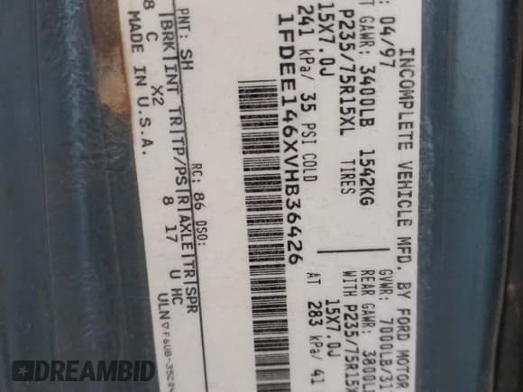 ✅ 1997 Ford Econoline Commercial • VIN: 1FDEE146XVHB36426 • Lot: 68687935. Wystawiony na Copart z przebiegiem 249 954 mil. Bezpłatny archiwum sprzedaży aukcyjnych z USA i szczegółowy raport historii pojazdu na DreamBid. Zdjęcie 14.