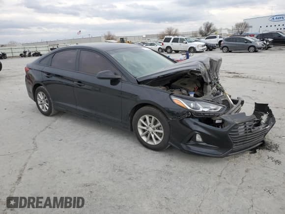✅ 2019 Hyundai Sonata SE • VIN: 5NPE24AF8KH777915 • Лот: 39777283. Опубликован ранее на Copart с пробегом 85 897 миль. Бесплатный доступ к архиву аукционных продаж из США и подробный отчёт об истории автомобиля на DreamBid. Изображение 4.