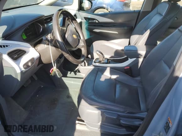 ✅ 2017 Chevrolet Bolt EV Premier • VIN: 1G1FX6S07H4174828 • Lot: 89164495. Wystawiony na Copart z przebiegiem 153 709 mil. Bezpłatny archiwum sprzedaży aukcyjnych z USA i szczegółowy raport historii pojazdu na DreamBid. Zdjęcie 7.