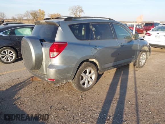 ✅ 2007 Toyota RAV4 Limited • VIN: JTMBK31V176014771 • Lot: 43617546. Listed on IAAI with 175,757 mi. Free auction sales archive from the USA and detailed vehicle history report at DreamBid. Image 4.