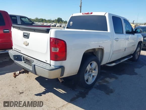 ✅ 2008 Chevrolet Silverado 1500 1LT • VIN: 3GCEC13JX8G136473 • Лот: 43477192. Опубликован ранее на IAAI с пробегом 300 011 миль. Бесплатный доступ к архиву аукционных продаж из США и подробный отчёт об истории автомобиля на DreamBid. Изображение 4.