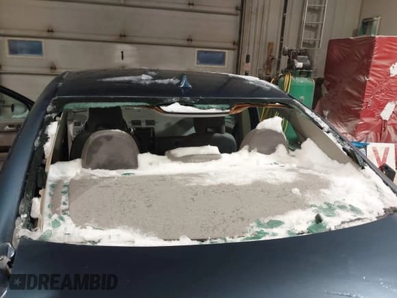 ✅ 2006 Volvo S40 2.4L • VIN: YV1MS382362185686 • Lot: 43809122. Listed on IAAI with 67,927 mi. Free auction sales archive from the USA and detailed vehicle history report at DreamBid. Image 6.