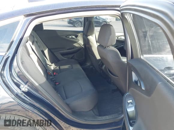 ✅ 2018 Chevrolet Malibu LT • VIN: 1G1ZD5ST5JF103471 • Lot: 43656129. Listed on IAAI with 138,362 mi. Free auction sales archive from the USA and detailed vehicle history report at DreamBid. Image 8.