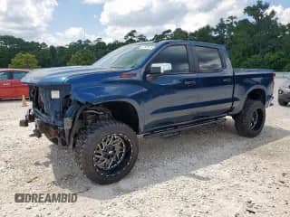2020 Chevrolet Silverado 1500 LT z VIN 3GCUYDED6LG311848, wystawiony jako Copart lot #67829425 z przebiegiem 125 040 mil mil oraz Czysty tytuł • Clean title. Historia ofert i sprzedaży dostępna na DreamBid. Obrazek 1.