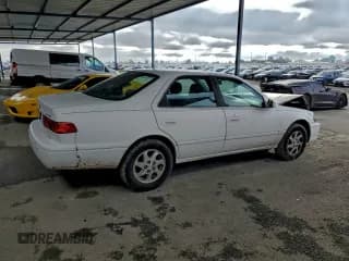 ✅ 2000 Toyota Camry LE • VIN: JT2BG22K9Y0475519 • Lot: 93678685. Wystawiony na Copart z przebiegiem 168 782 mil. Bezpłatny archiwum sprzedaży aukcyjnych z USA i szczegółowy raport historii pojazdu na DreamBid. Zdjęcie 3.