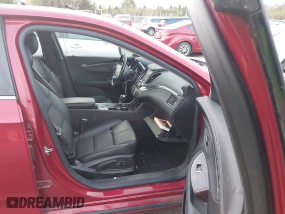 ✅ 2014 Chevrolet Impala LT • VIN: 2G1115SL1E9120563 • Lot: 43539159. Wystawiony na IAAI z przebiegiem 268 932 mil. Bezpłatny archiwum sprzedaży aukcyjnych z USA i szczegółowy raport historii pojazdu na DreamBid. Zdjęcie 5.