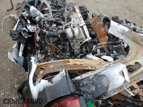 ✅ 2023 Tesla Model S Plaid • VIN: 5YJSA1E65PF525771 • Лот: 54686595. Опубликован ранее на Copart с пробегом Не указан. Бесплатный доступ к архиву аукционных продаж из США и подробный отчёт об истории автомобиля на DreamBid. Изображение 8.