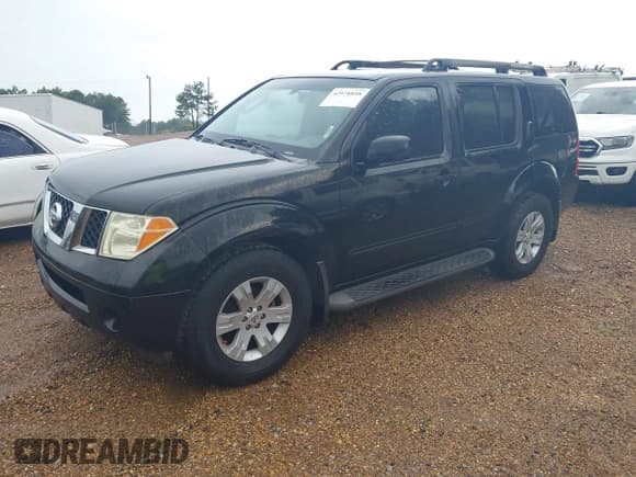 ✅ 2006 Nissan Pathfinder SE • VIN: 5N1AR18U56C650176 • Lot: 42978858. Listed on IAAI with 240,485 mi. Free auction sales archive from the USA and detailed vehicle history report at DreamBid. Image 2.