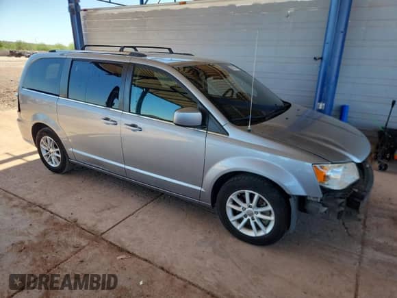 2018 Dodge Grand Caravan SXT z VIN 2C4RDGCG8JR239798, wystawiony jako Copart lot #85363345 z przebiegiem 122 879 mil mil oraz Szkoda całkowita • Salvage title. Historia ofert i sprzedaży dostępna na DreamBid. Obrazek 4.