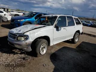 ✅ 1995 Ford Explorer XL • VIN: 1FMDU32X2SZB30745 • Lot: 70494245. Listed on Copart with 275,694 mi. Free auction sales archive from the USA and detailed vehicle history report at DreamBid. Image 1.