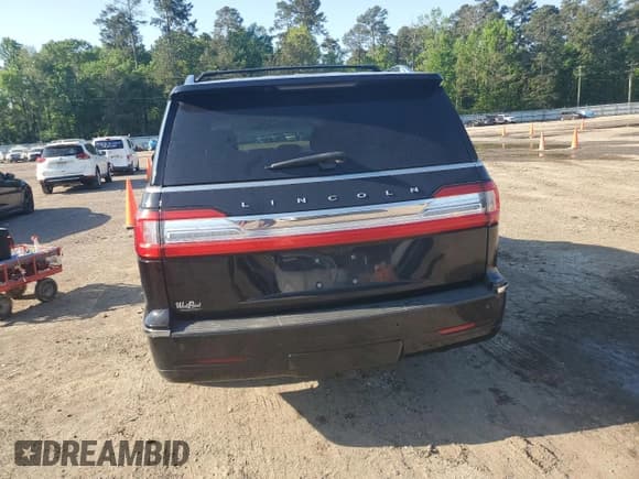 ✅ 2018 Lincoln Navigator Select • VIN: 5LMJJ2HT2JEL04973 • Lot: 52571275. Listed on Copart with 174,997 mi. Free auction sales archive from the USA and detailed vehicle history report at DreamBid. Image 6.