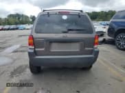 ✅ 2003 Ford Escape XLT Popular • VIN: 1FMYU03183KA10713 • Lot: 84182365. Wystawiony na Copart z przebiegiem 195 967 mil. Bezpłatny archiwum sprzedaży aukcyjnych z USA i szczegółowy raport historii pojazdu na DreamBid. Zdjęcie 6.