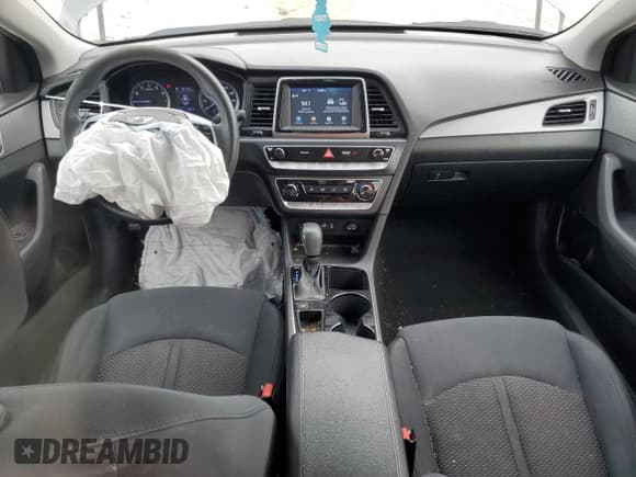 ✅ 2019 Hyundai Sonata SE • VIN: 5NPE24AF6KH790484 • Лот: 84831045. Опубликован ранее на Copart с пробегом 82 041 миль. Бесплатный доступ к архиву аукционных продаж из США и подробный отчёт об истории автомобиля на DreamBid. Изображение 8.