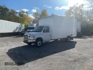 ✅ 2016 Ford Econoline Commercial • VIN: 1FDXE4FS4GDC10311 • Lot: 90057995. Wystawiony na Copart z przebiegiem 90 901 mil. Bezpłatny archiwum sprzedaży aukcyjnych z USA i szczegółowy raport historii pojazdu na DreamBid. Zdjęcie 2.