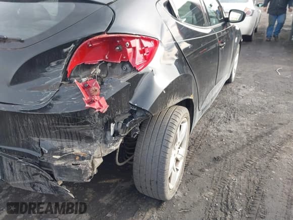 ✅ 2014 Hyundai Veloster • VIN: KMHTC6ADXEU213185 • Lot: 41704012. Wystawiony na IAAI z przebiegiem 144 905 mil. Bezpłatny archiwum sprzedaży aukcyjnych z USA i szczegółowy raport historii pojazdu na DreamBid. Zdjęcie 6.