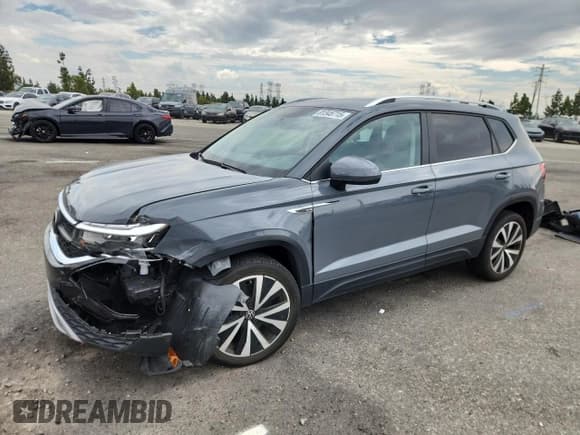 ✅ 2022 Volkswagen Taos SE • VIN: 3VVRX7B21NM093918 • Lot: 81345715. Listed on Copart with 25,418 mi. Free auction sales archive from the USA and detailed vehicle history report at DreamBid. Image 1.