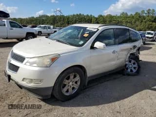 ✅ 2012 Chevrolet Traverse 1LT • VIN: 1GNKRGED8CJ418377 • Lot: 43966434. Wystawiony na Copart z przebiegiem 197 097 mil. Bezpłatny archiwum sprzedaży aukcyjnych z USA i szczegółowy raport historii pojazdu na DreamBid. Zdjęcie 1.