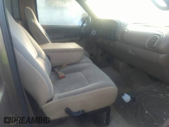 2001 Dodge 1500 with VIN 1B7HC16Y71S669658, listed as a IAAI auction lot 41472744 with 213,617 mi miles and . Bid and sale history available at DreamBid. Image 5.